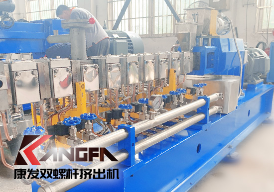 雙螺桿擠出機再生塑料行業(yè)工廠發(fā)展變革之路：配合環(huán)保政策，走向規(guī)范有序，綠色可持續(xù)發(fā)展的軌道