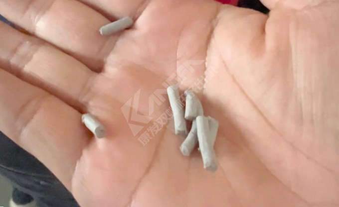 康發(fā)雙螺桿造粒機小型試驗機又開始轉動啦！